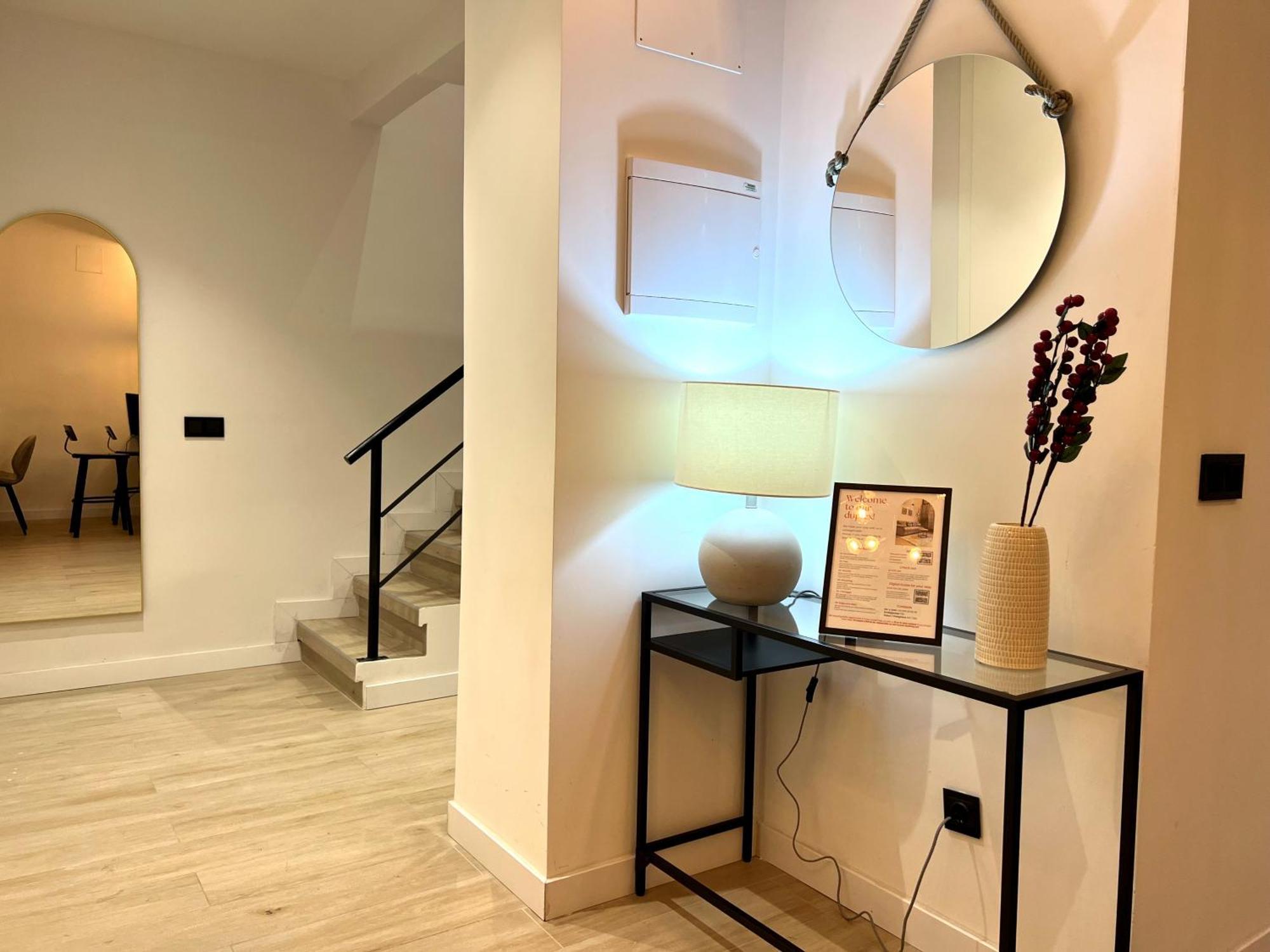Duplex Moderno Y Acogedor Junto A Atocha Apartment มาดริด ภายนอก รูปภาพ